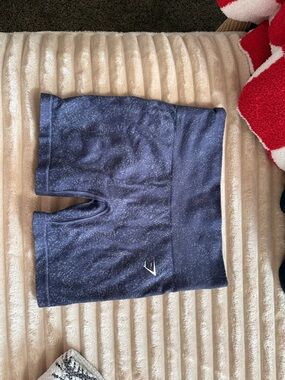 Gym Shorts with Small Triangle Logo in Navy Speckle